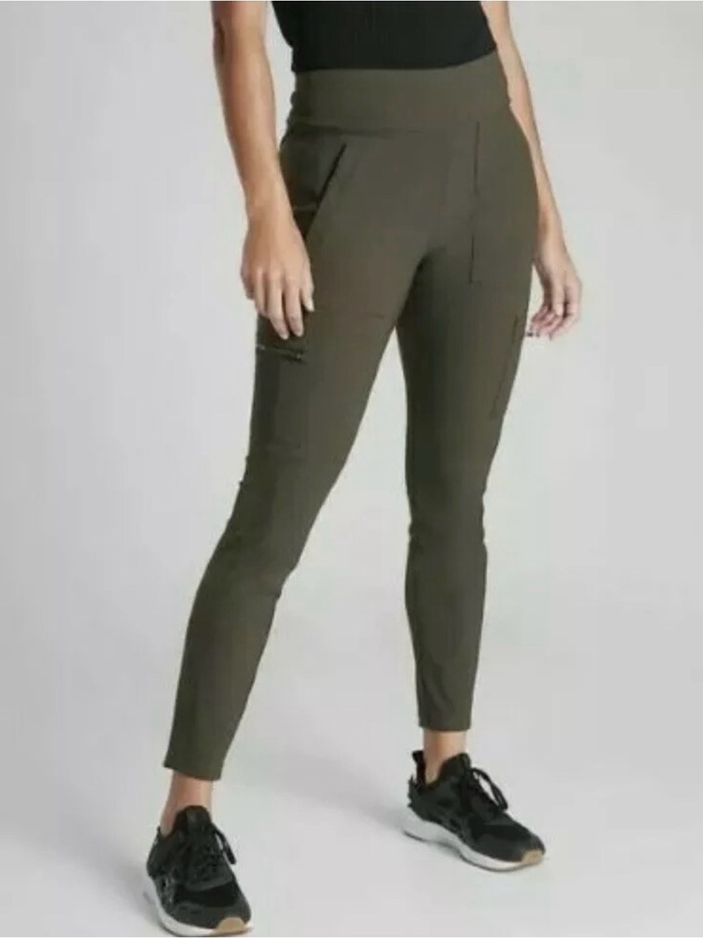 NWOT ATHLETA Headlands Hybrid Cargo Tight High Rise size 4